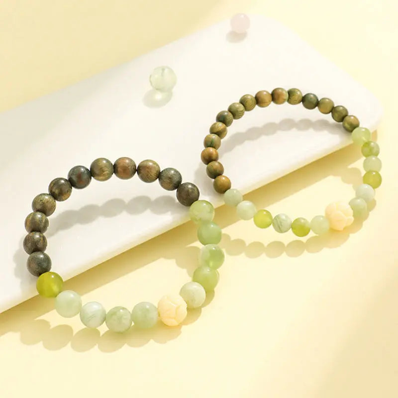 New Green Sandalwood Beaded Couple Bracelet Women's All-match Niche High-end Sense ivory fruit Xiuyu Jade Hand String Headwear
