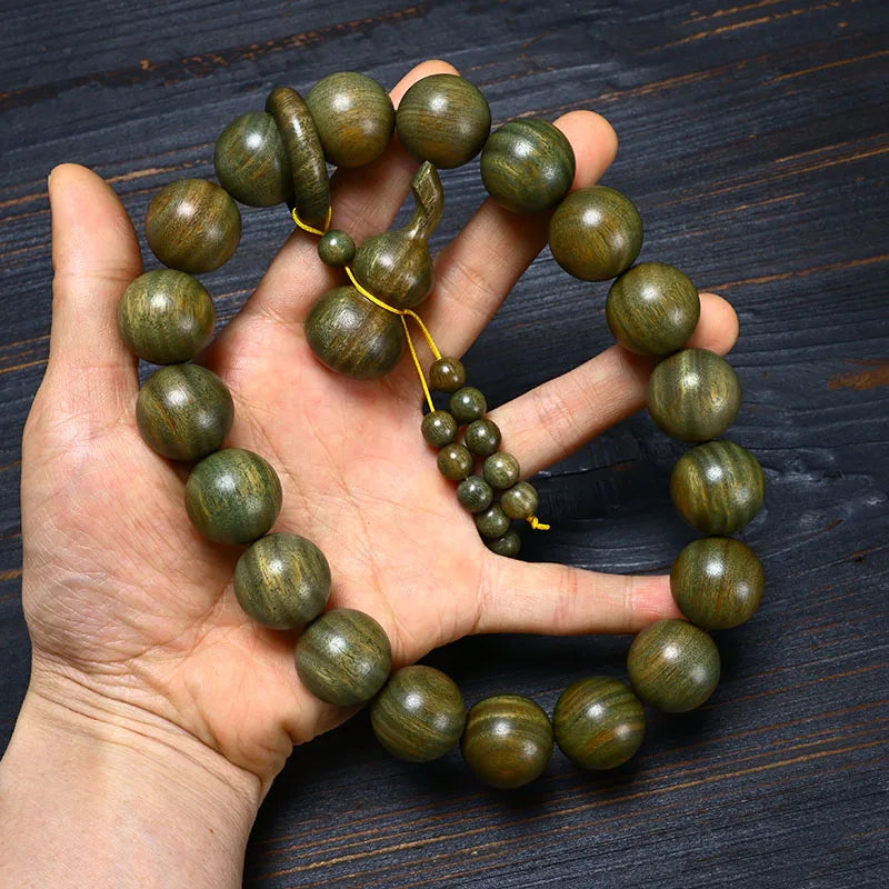 Green sandalwood Buddhist beads bracelet