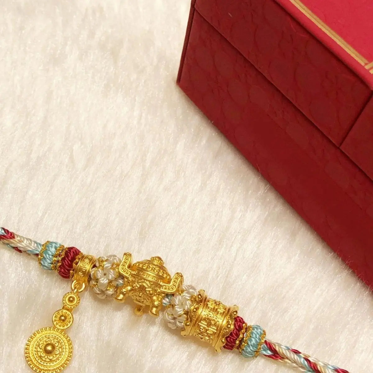Gold Color God Beast Forbidden City Color Matching Safe Lucky Beaded Rope Bracelet High Design Sense Luxury Gift for Girlfriend