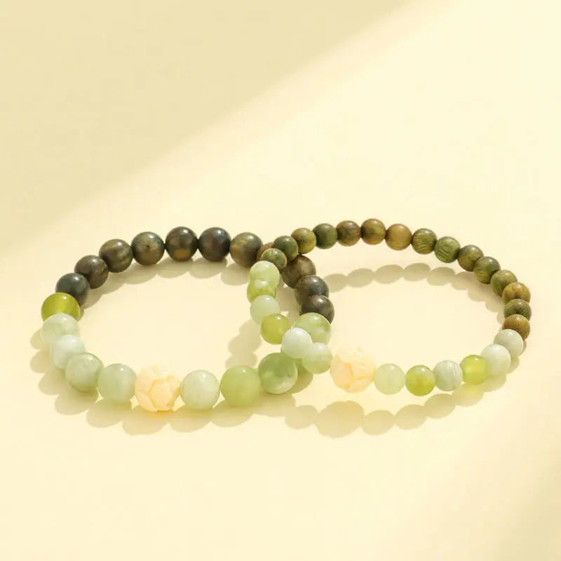 New Green Sandalwood Beaded Couple Bracelet Women's All-match Niche High-end Sense ivory fruit Xiuyu Jade Hand String Headwear