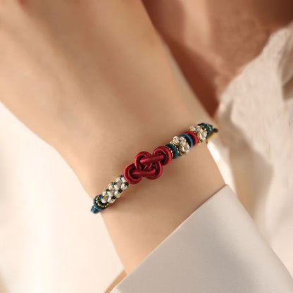 women's Ruyi knot bracelet