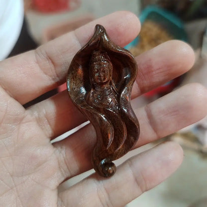 Boxwood Lotus Leaf Guanyin Neck Hanging Creative Modeling Solid Wood Carving Guanyin Guanyin Pendant Car Accessories Wen Play
